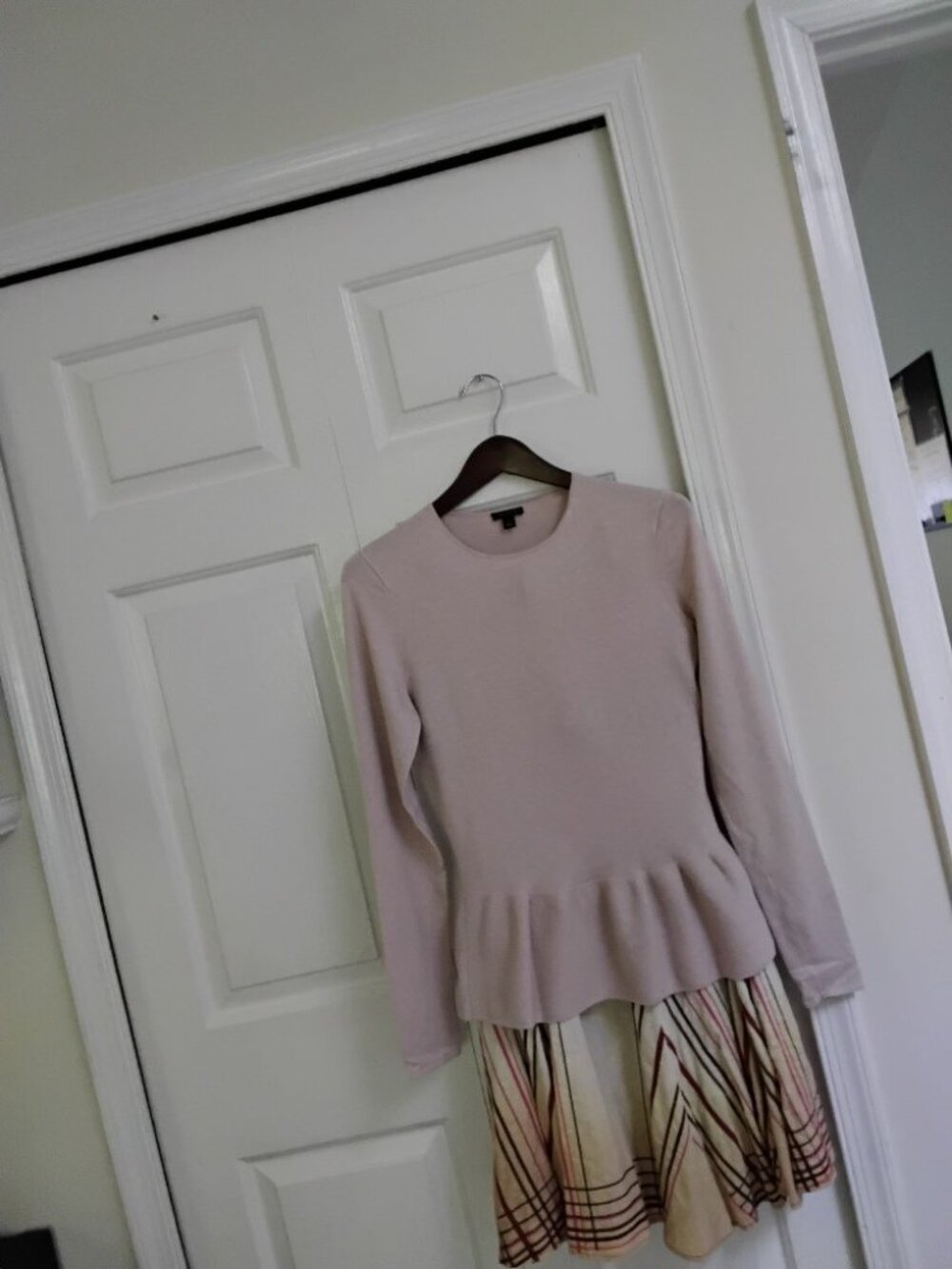 Ann Taylor Blush Pink & cream A-Line Peplum Knit Top – Size S - Picture 4 of 13